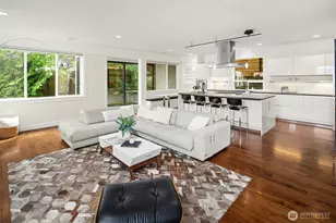 2607 W Newton St, Seattle, WA 98199 - Photo 9