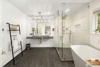 2607 W Newton Street, Seattle, WA 98199 - Photo 23