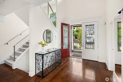 2607 W Newton Street, Seattle, WA 98199 - Photo 5