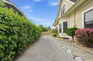 2415 F St, Bellingham, WA 98225 - Photo 33