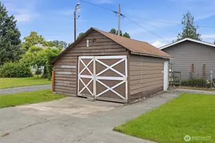 230 Cleveland Ave, Sumas, WA 98295 - Photo 29
