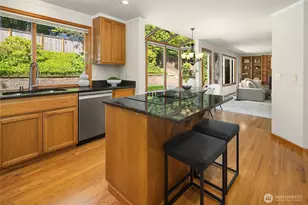 15046 SE 65th St, Bellevue, WA 98006 - Photo 13