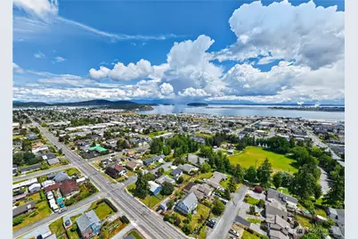 1203 30th Street, Anacortes, WA 98221 - Photo 3