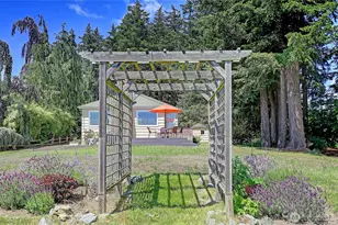 562 Moe Rd, Camano Island, WA 98282 - Photo 19