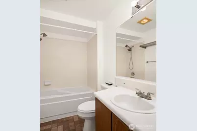 708 6th Avenue S #E101, Kent, WA 98032 - Photo 17