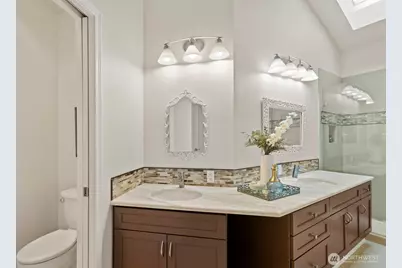18560 NE 57th Street, Redmond, WA 98052 - Photo 15