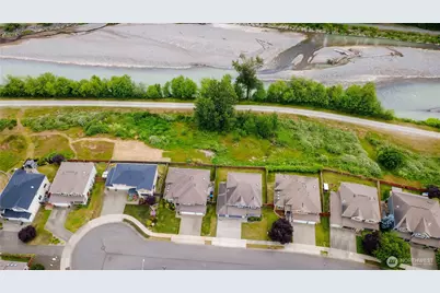 1522 Daffodil Avenue NE, Orting, WA 98360 - Photo 3