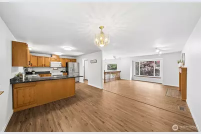 2111 22nd Ave SE, Puyallup, WA 98372 - Photo 9
