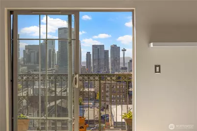 700 E Denny Way #603, Seattle, WA 98122 - Photo 19