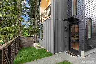 4235 S Bradford St, Seattle, WA 98118 - Photo 5