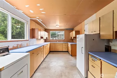 2205 97th Street E, Tacoma, WA 98445 - Photo 29