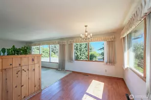 136 Oakcrest Ave, Port Angeles, WA 98362 - Photo 7