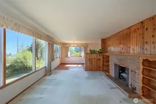 136 Oakcrest Ave, Port Angeles, WA 98362 - Photo 3