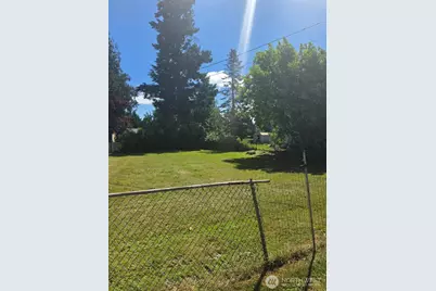 1718 Snyder Avenue, Bremerton, WA 98312 - Photo 1