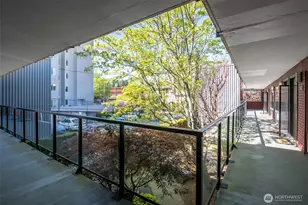 752 Bellevue Ave E, Seattle, WA 98102 - Photo 17