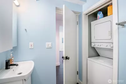 752 Bellevue Avenue E #208, Seattle, WA 98102 - Photo 7