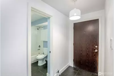 752 Bellevue Avenue E #208, Seattle, WA 98102 - Photo 3