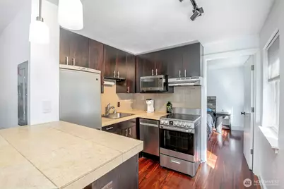 752 Bellevue Avenue E #208, Seattle, WA 98102 - Photo 11