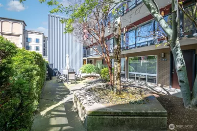 752 Bellevue Avenue E #208, Seattle, WA 98102 - Photo 19