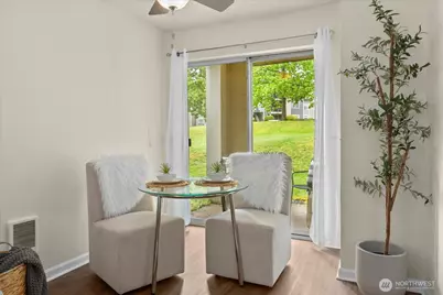 5300 Harbour Pointe Boulevard #305J, Mukilteo, WA 98275 - Photo 9