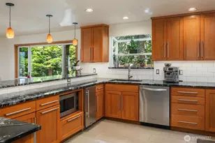 5021 E Mercer Way, Mercer Island, WA 98040 - Photo 11