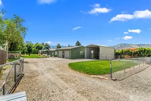 136 29th St NW, East Wenatchee, WA 98802 - Photo 37