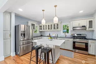 300 NW 47th St, Seattle, WA 98107 - Photo 9