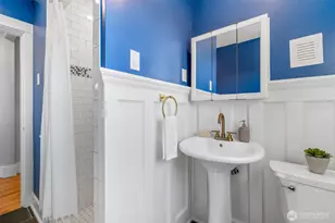 300 NW 47th St, Seattle, WA 98107 - Photo 15