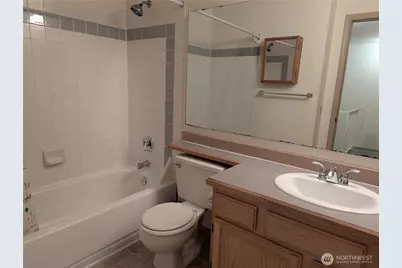 9825 18th Avenue W #E4, Everett, WA 98204 - Photo 11