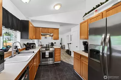 700 Kelsey Lane E, Eatonville, WA 98328 - Photo 11