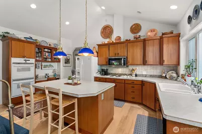 7201 Holly Hedge SW #8, Lakewood, WA 98499 - Photo 9