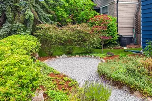 2418 Queen Anne Ave N, Seattle, WA 98109 - Photo 35