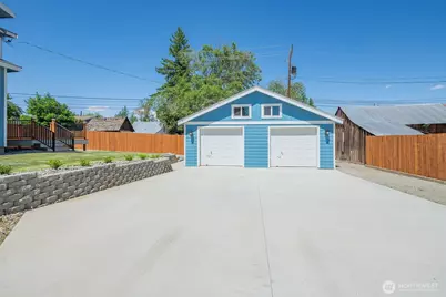 209 W Ash Street, Waterville, WA 98858 - Photo 3
