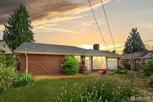 7650 S 113th St, Seattle, WA 98178 - Photo 3