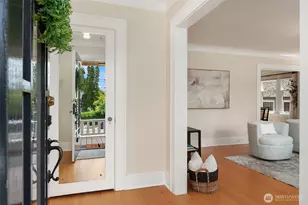 3918 Wallingford Ave N, Seattle, WA 98103 - Photo 3