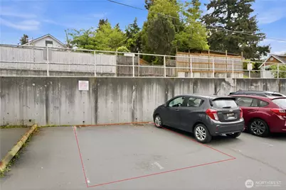 9558 Greenwood Avenue N #309, Seattle, WA 98103 - Photo 15