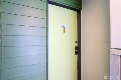 9558 Greenwood Avenue N #309, Seattle, WA 98103 - Photo 11