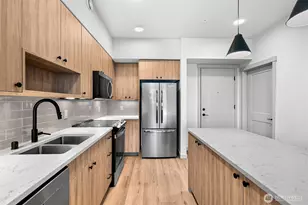 820 N State St, Bellingham, WA 98225 - Photo 11
