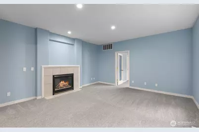5529 Elizabeth Loop SE, Auburn, WA 98092 - Photo 15