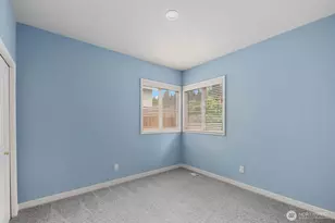 5529 Elizabeth Loop SE, Auburn, WA 98092 - Photo 17