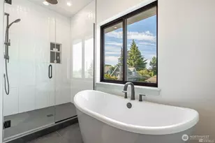421 N 63rd St, Seattle, WA 98103 - Photo 19