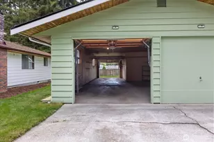 11028 23rd Dr SE, Everett, WA 98208 - Photo 3