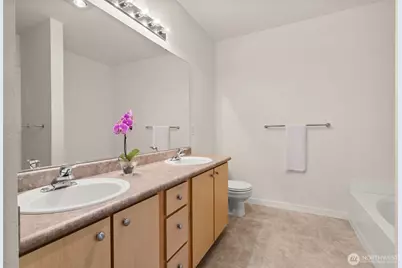13301 SE 79th Place #C405, Newcastle, WA 98059 - Photo 9