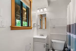 10407 133rd Ave SE, Rainier, WA 98576 - Photo 5