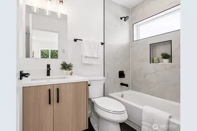 4004 Courtland Place S, Seattle, WA 98118 - Photo 15