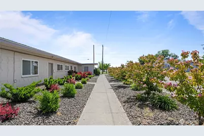 124 W Shoshone Street, Pasco, WA 99301 - Photo 1