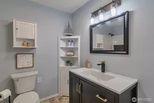 19115 Ballinger Way NE, Lake Forest Park, WA 98155 - Photo 15