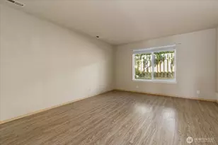 210 NE Melrose Dr, Oak Harbor, WA 98277 - Photo 5