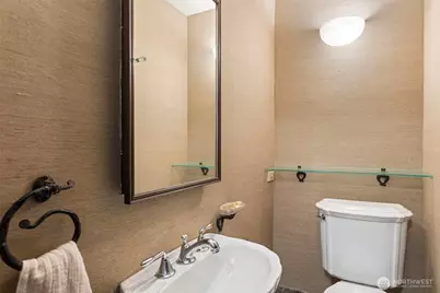 720 Belmont Avenue E #6, Seattle, WA 98102 - Photo 15