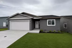 1594 6th St SE, East Wenatchee, WA 98802 - Photo 1